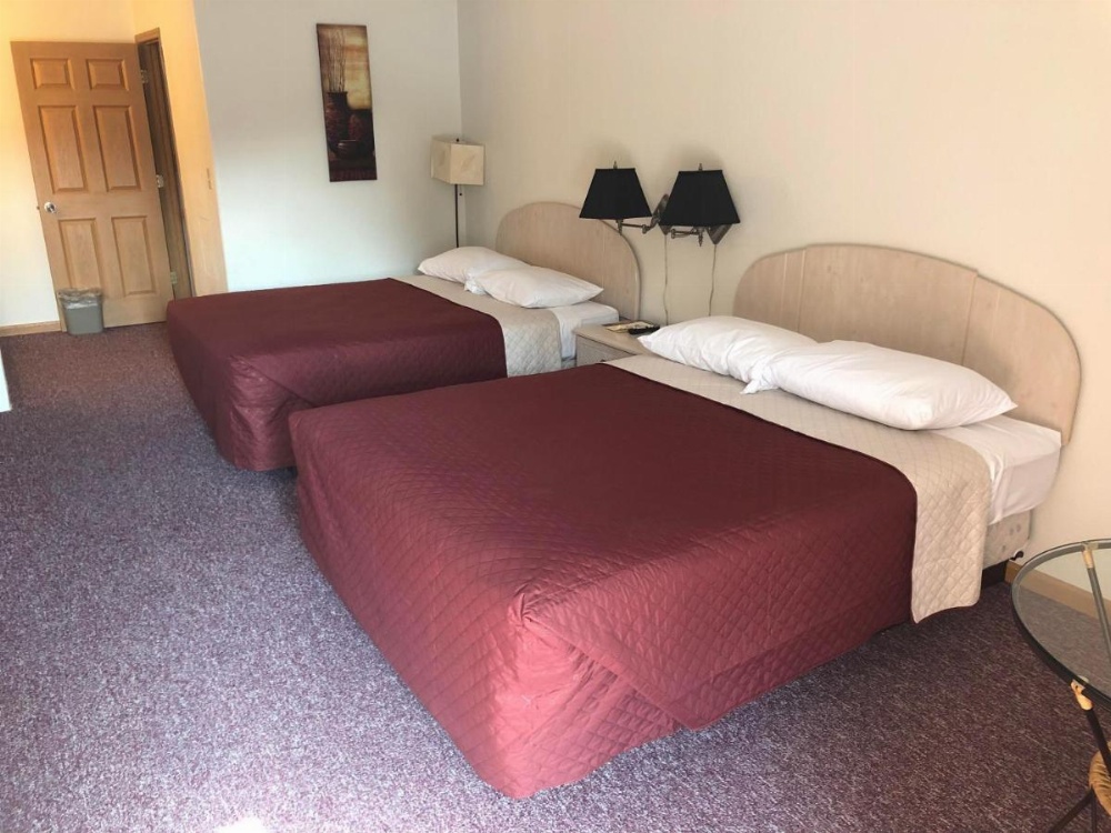 Deluxe Queen Room